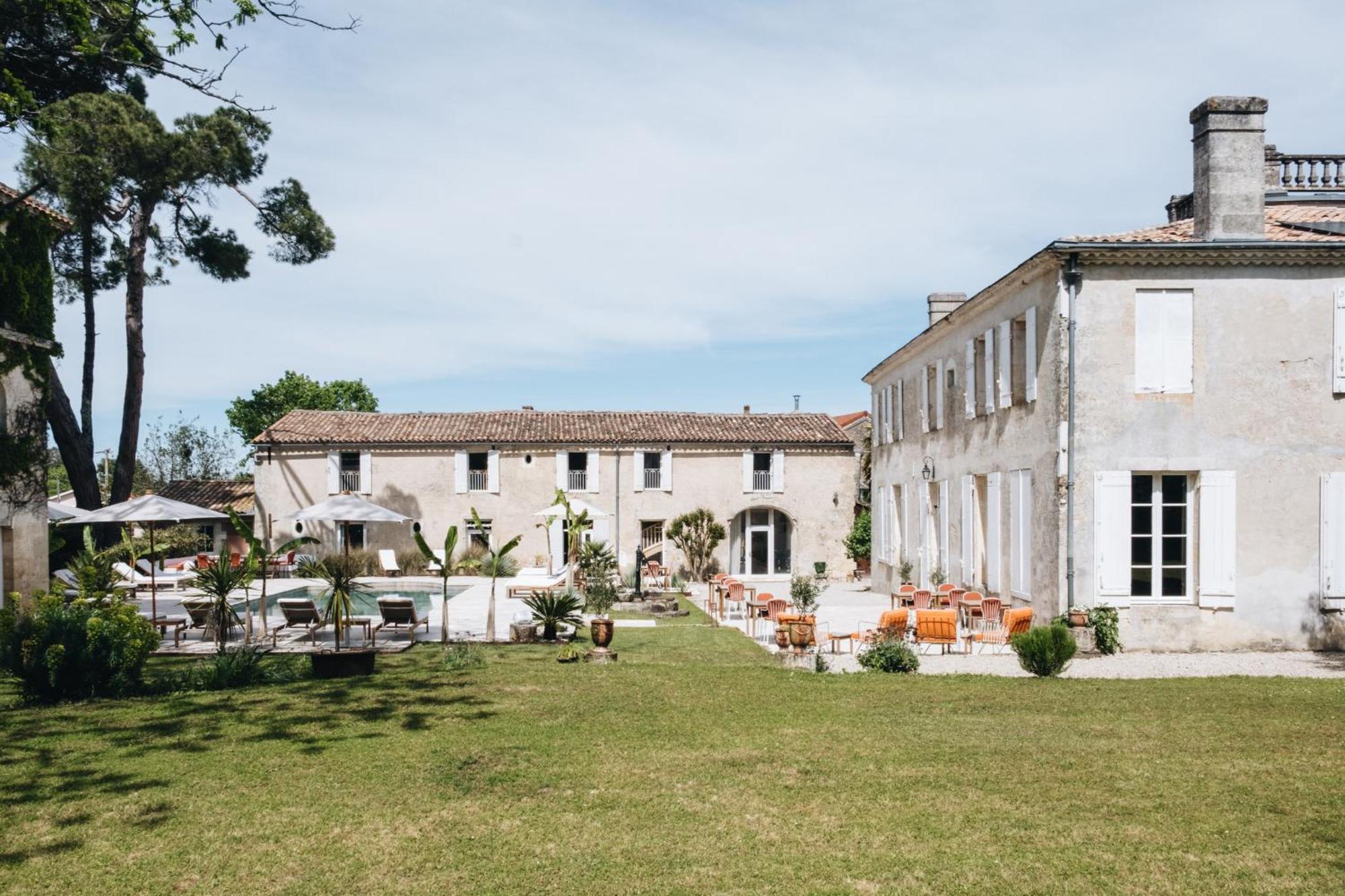 Saint-Seurin-de-Cadourne Le Chateau Real B&B 객실 사진